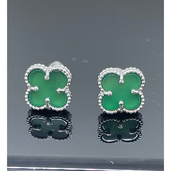 Green Onyx Flower Stud Earrings 925 Sterling Silver Screw Back Posts - Picture 9 of 9